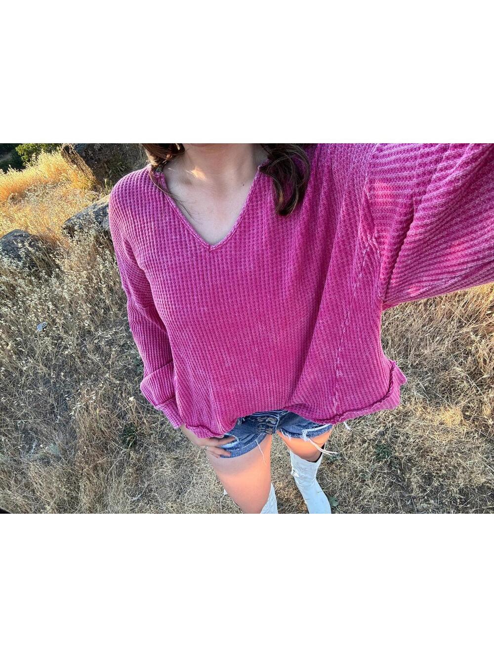 Mineral dyed raw edge loose top